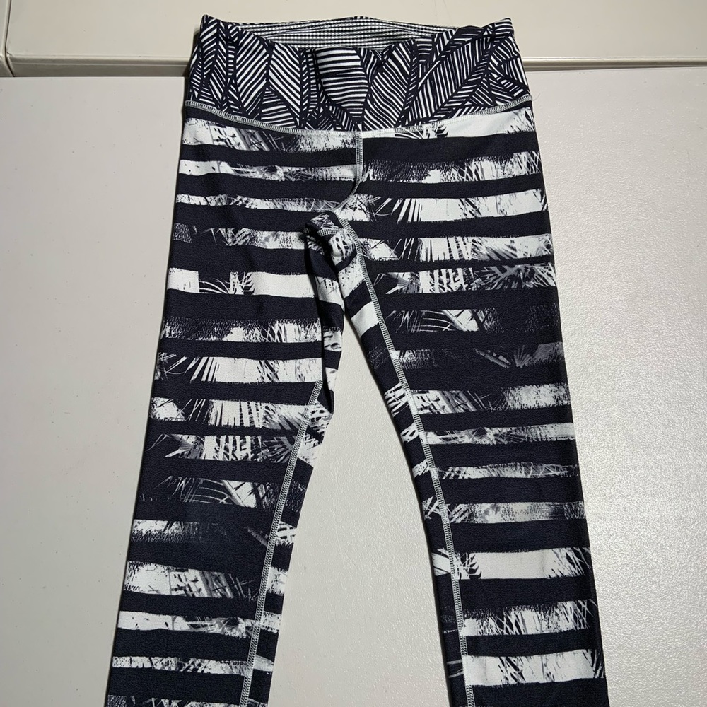Lululemon wunder Under Crop II Full On Luon Shady Palms Black White Gingham 6